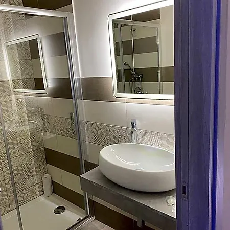 Poker Hotel